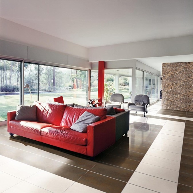 Podlahové topení neruší honosný ráz pokoje jako nástěnné radiátory a dodá prostoru příjemné sálavé teplo